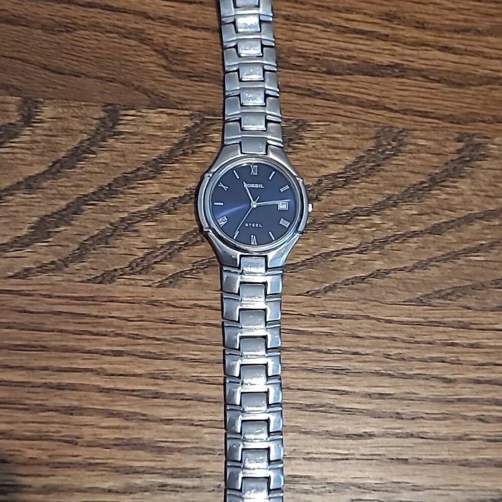 Fossil~Arkitekt~Mens Watch~FS2701~Roman Numeral~Blue Face~Date Dial Not Working